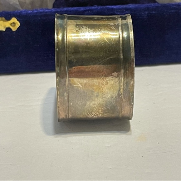 Vintage Purple Velvet Box 12 silver Napkin Rings. - Picture 5 of 12